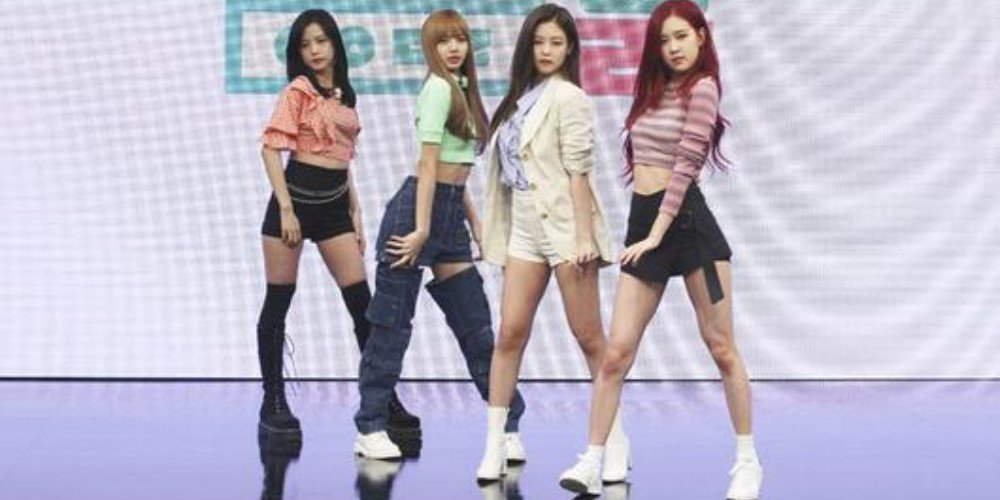 غرفة الايدول الحلقة 31 مترجمة للعربية برنامج Idol Room ح31